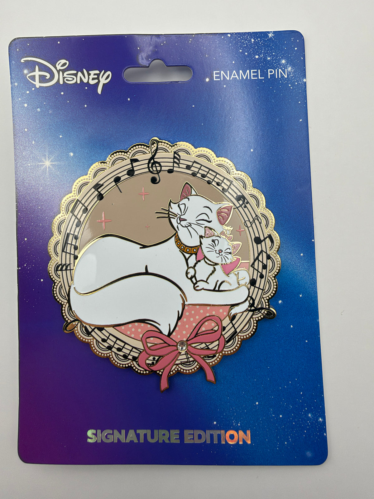 Pink à La Mode Aristocats Duchess and Marie Purrfect Harmony Jumbo Collectible Pin SE500